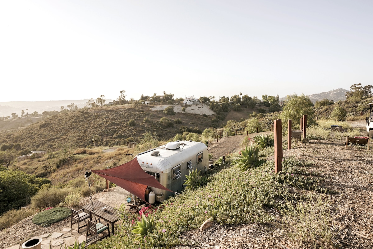 Airstream Nature Retreat热水浴缸+桑拿房