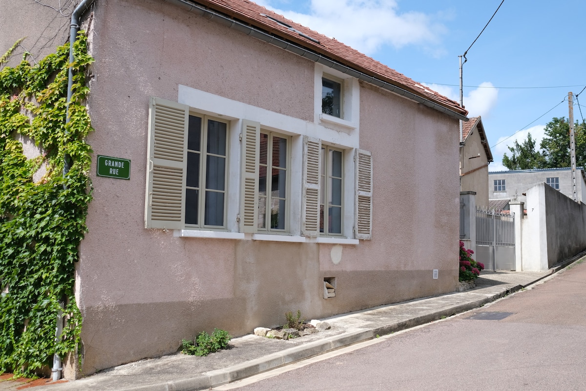 Charmante maison de village au cœur de l'Yonne