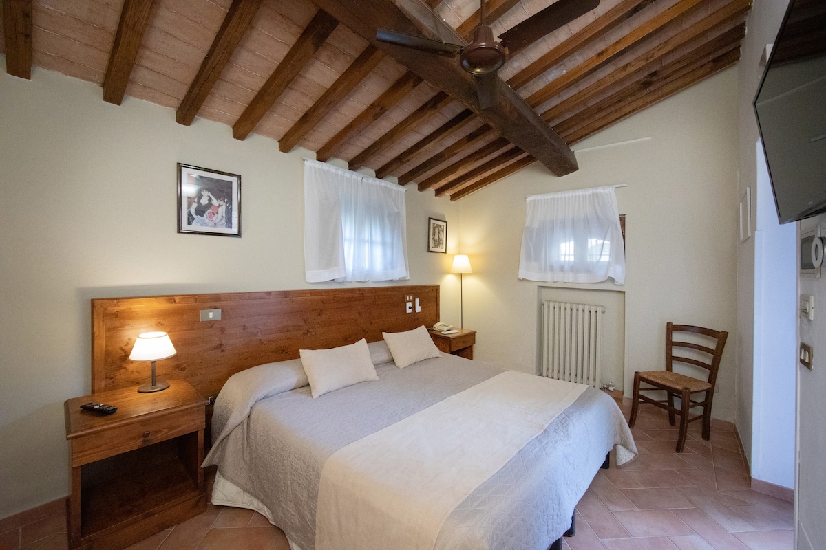 博尔戈（ Borgo ）带卫生间的舒适客房