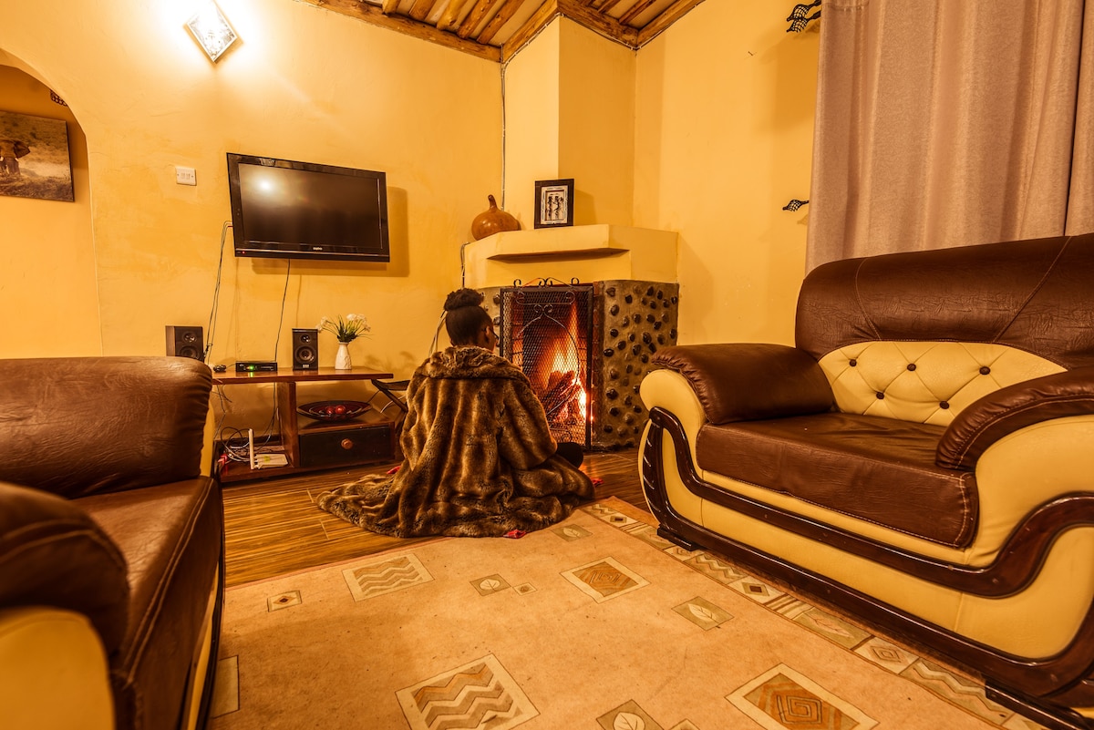 Ewaso Nyiro, Mount Kenya Villas & Eco-Camp