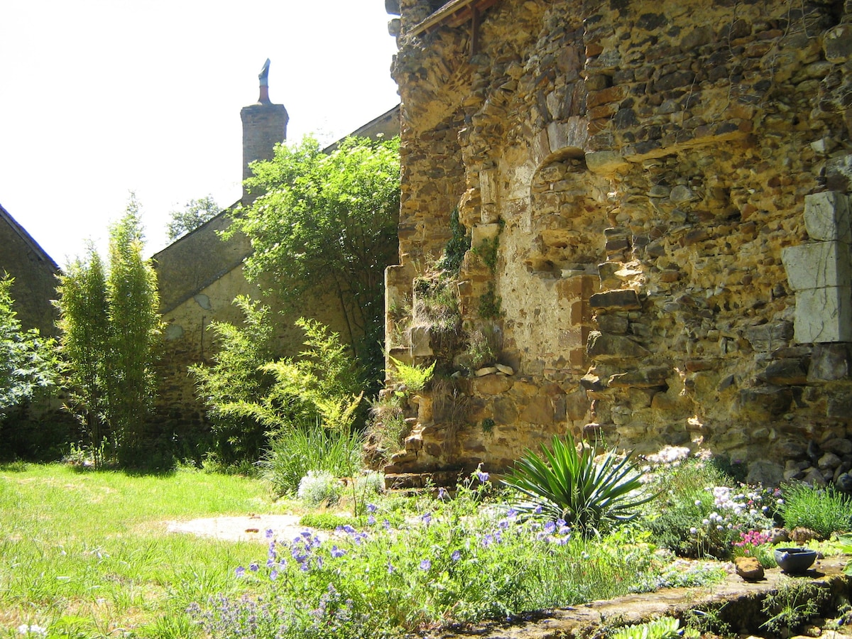 Le jardin du Vieux Château * 1
