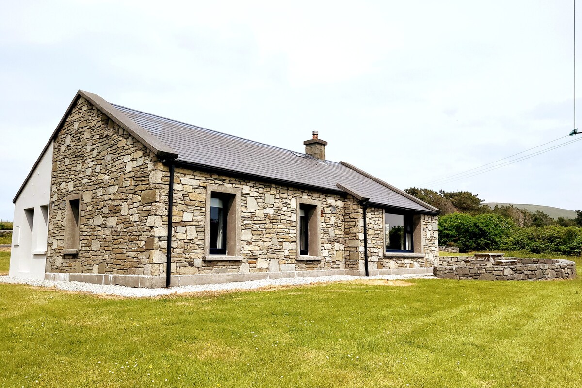 An Chreig Mhor, Achill Island-3 Bedrooms with WiFi