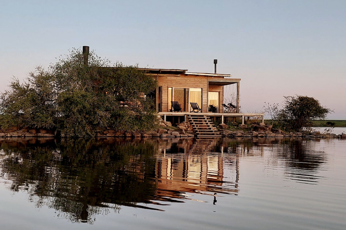 Casa del Lago, boutique cabin. Unique experience.