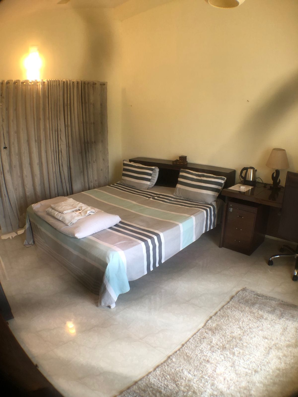 Dayanadi: Elegant Sunlit room @Nabagunjara Terrace