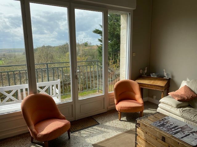 MAISON dans cour de ferme à 10min de Soissons