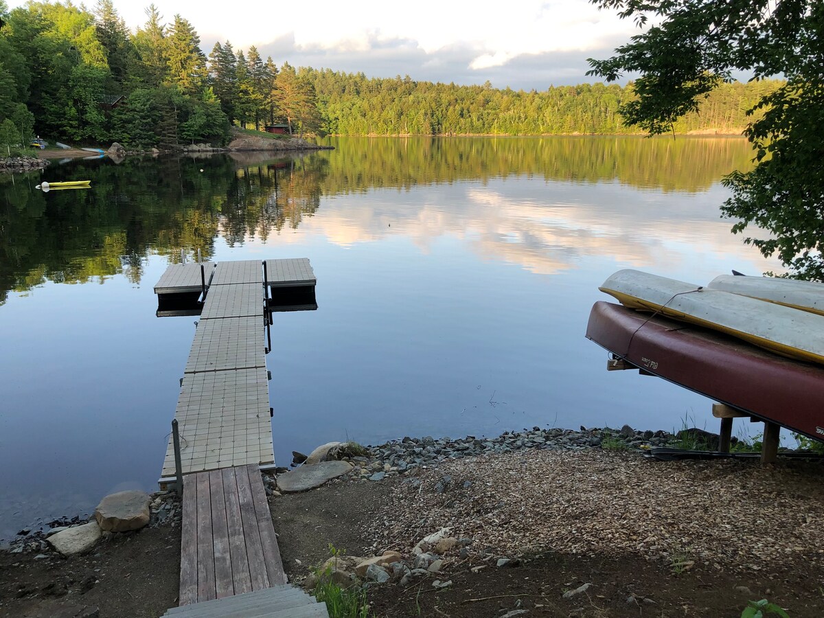 The Indian Lake House -lakefront-Hot Tub-Sauna -