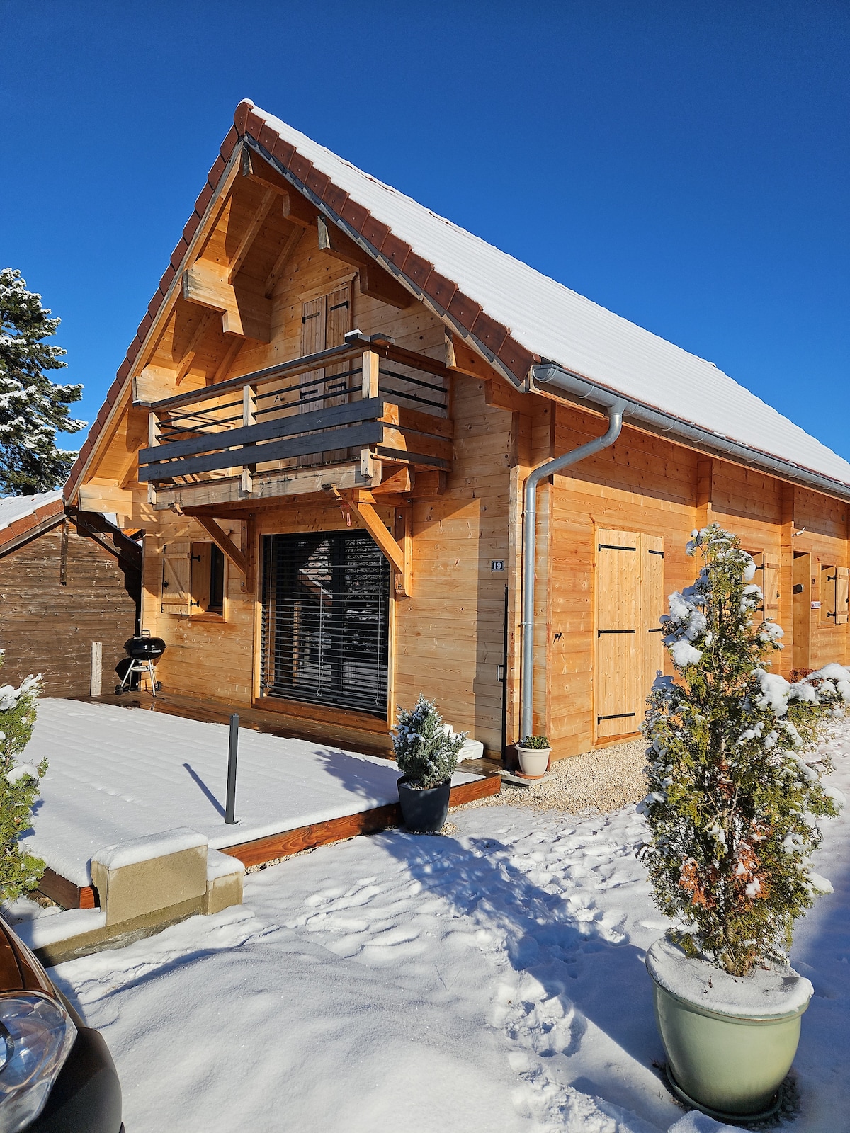 Joli chalet au cœur d'un village du haut Jura