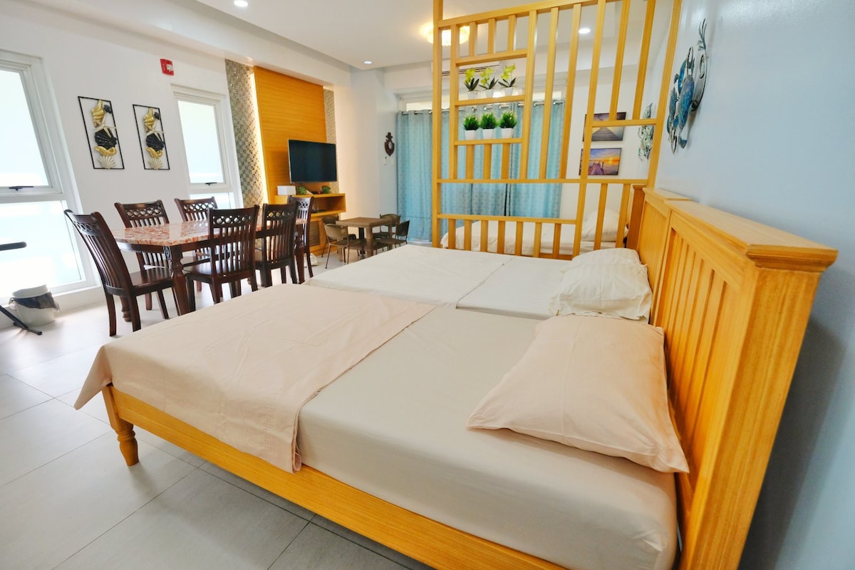 Relaxing Sea Breeze Suite at Pico de Loro