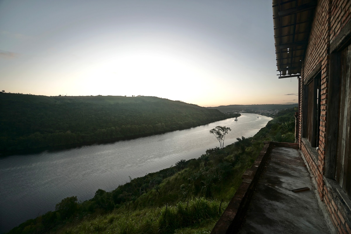 可欣赏巴拉瓜河（ Paraguaçu River ）的田园风光之家