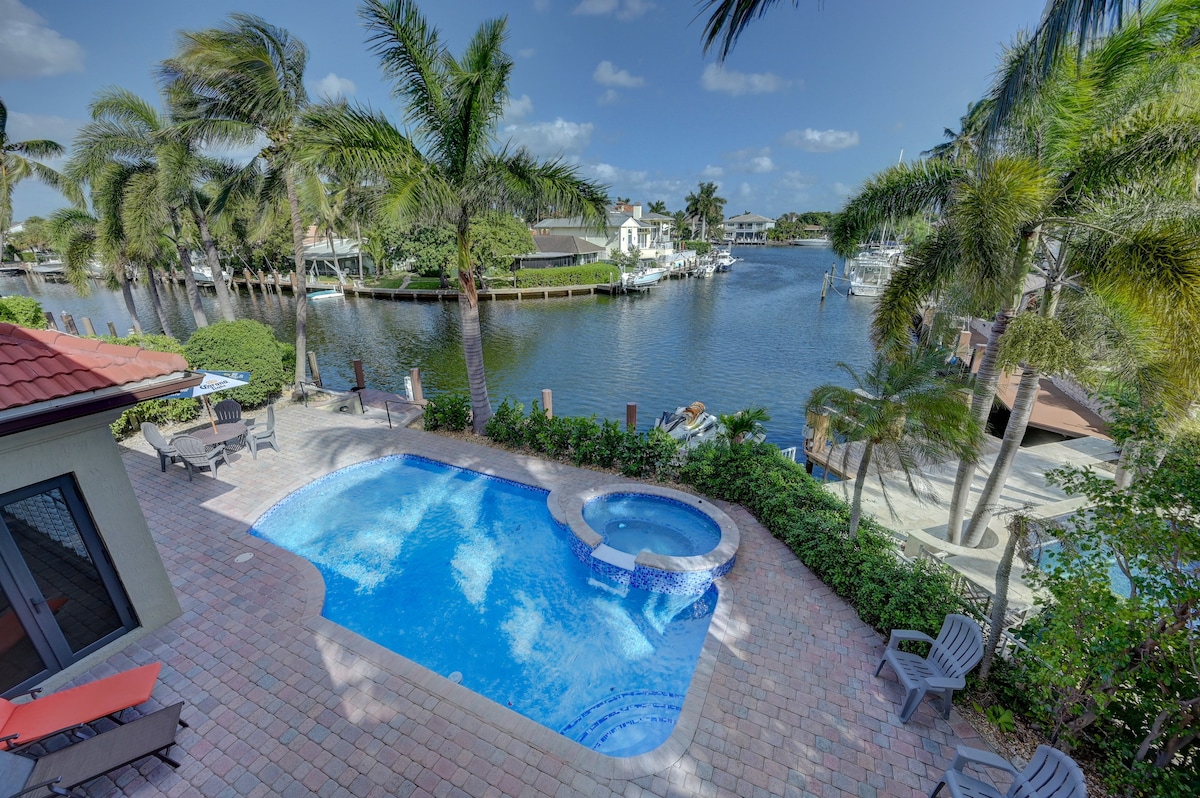Waterfront Oasis  Heated Pool 1 Mile From Beach
