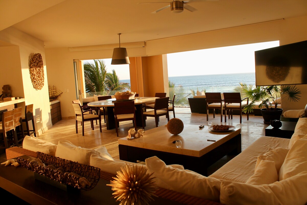 Acapulco Tres Vidas海滩豪华公寓