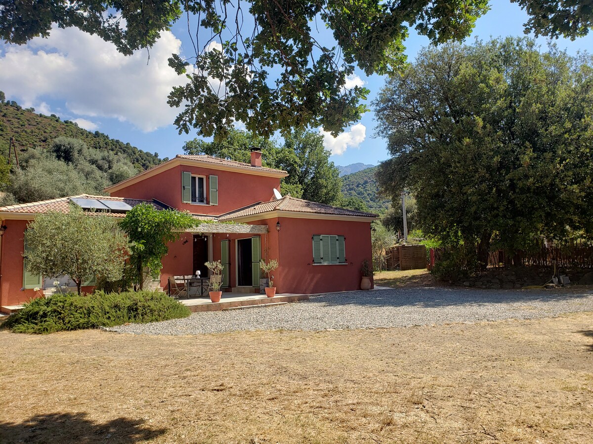 Corse, Maison de charme entre Mer et Montagne