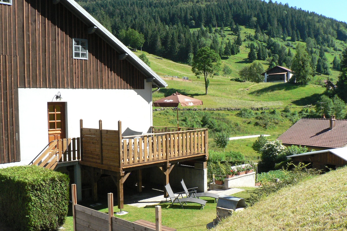 Au coeur du Chajoux , appartement meublé 5 per