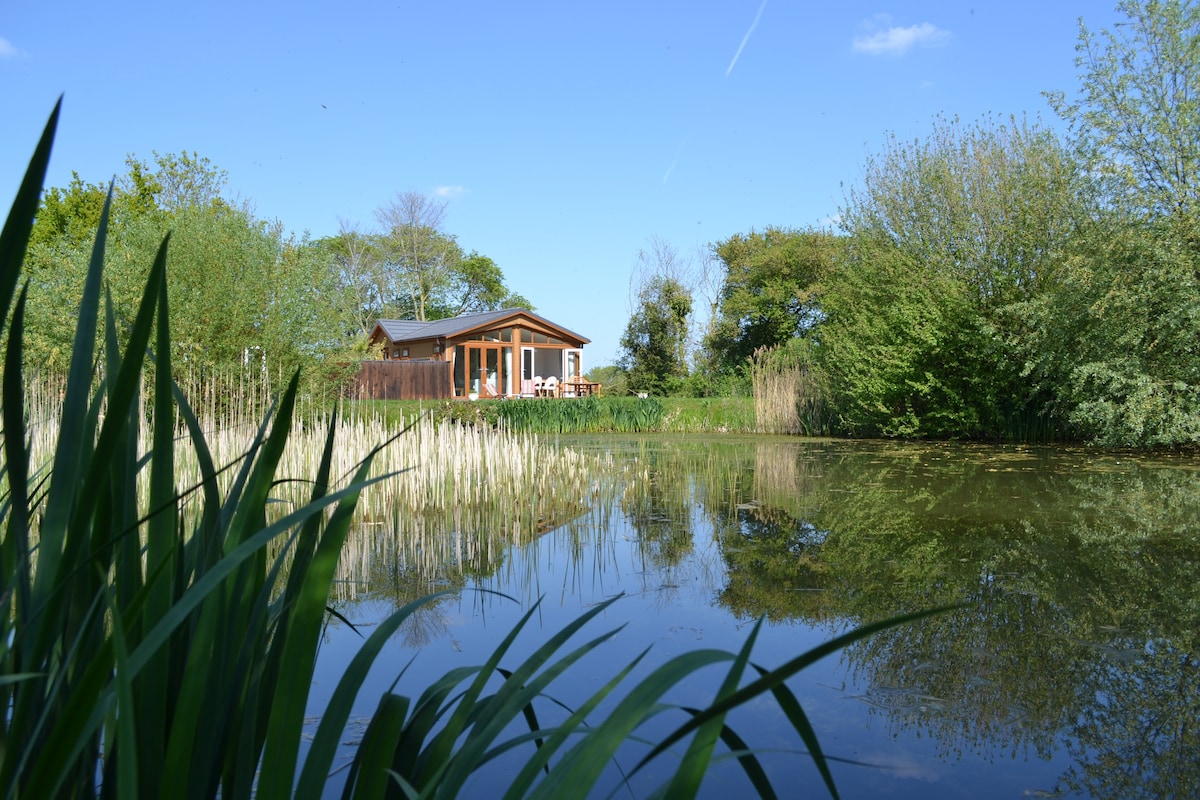 Oak Lodge at Welhams Meadow