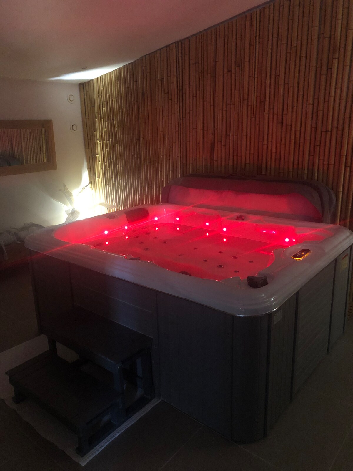 Le Carpe Noctem 
Chambre avec jacuzzi privatif