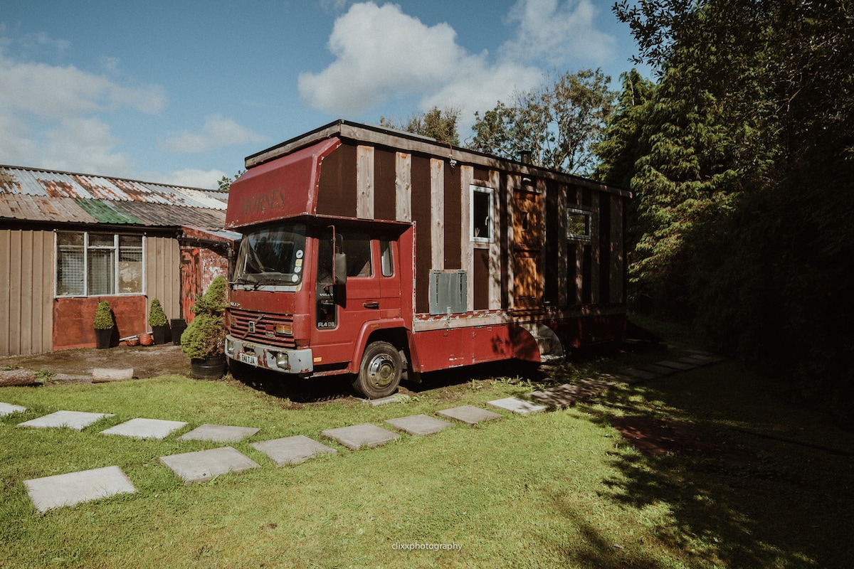 由Leanna在Brecon Beacons出租的HETTY Horse Box