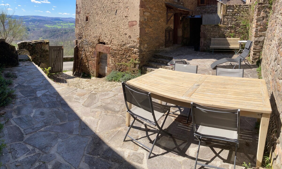 Les Terrasses, Gîtelebez, Aveyron, Lot, Aubrac