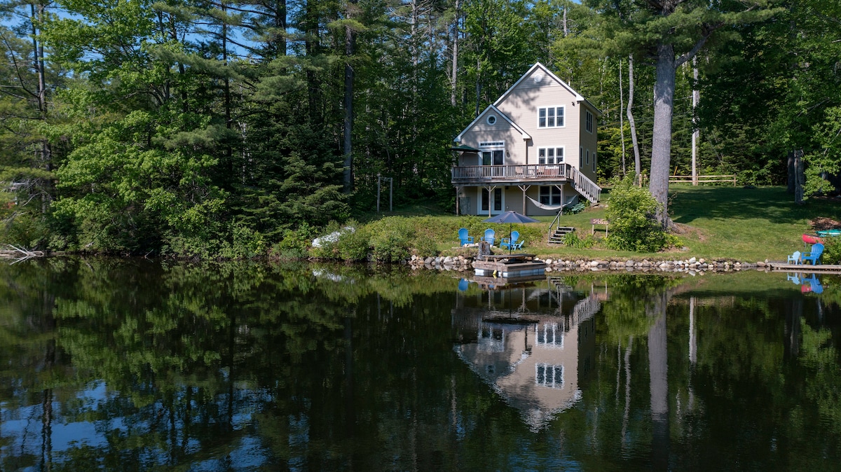 Immaculate Lake House Perfect for Entire Family