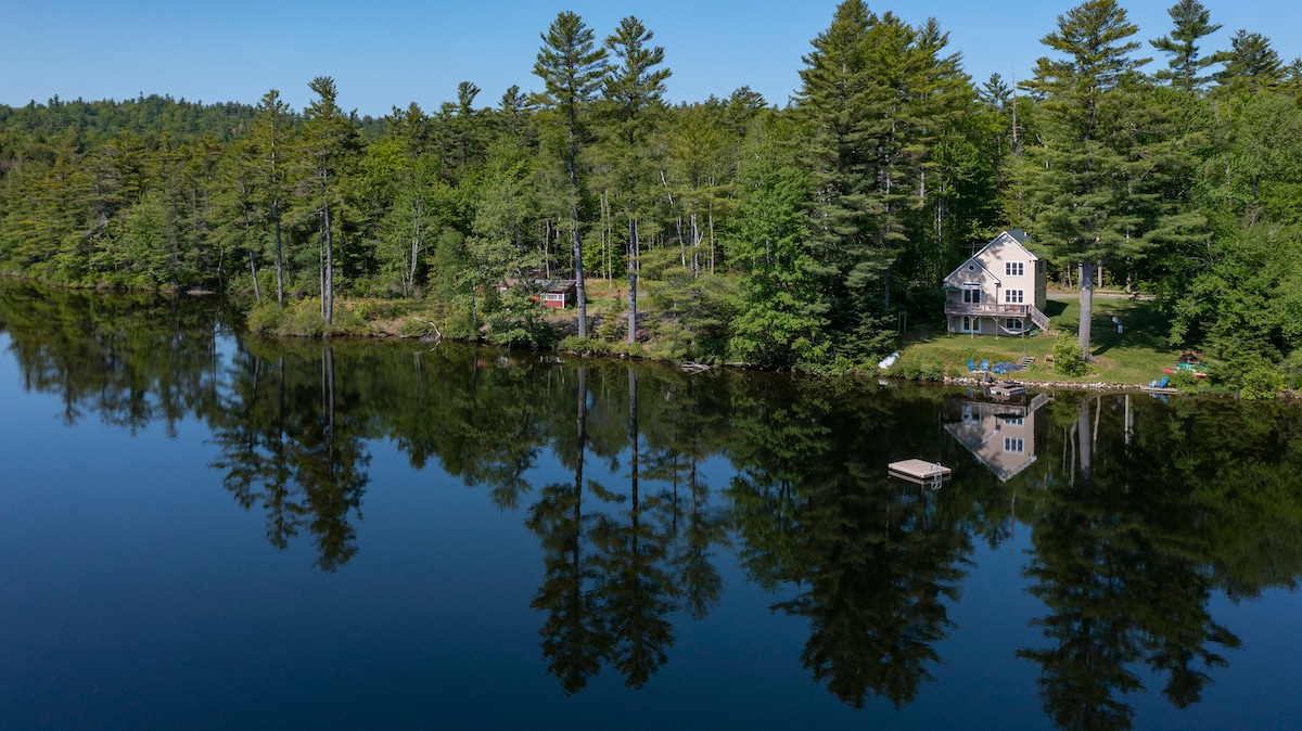 Immaculate Lake House Perfect for Entire Family