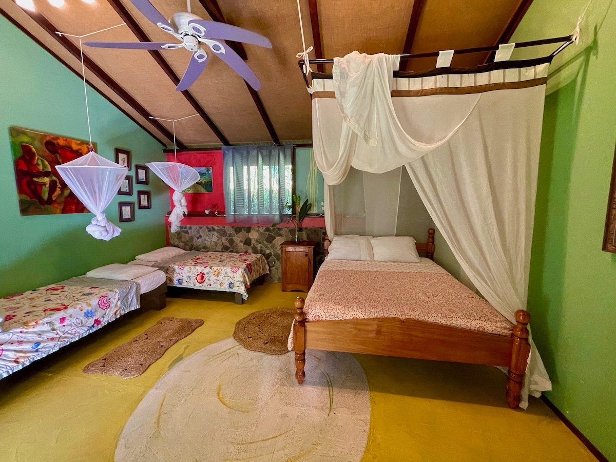Cocoa Cottage - Bwa Room