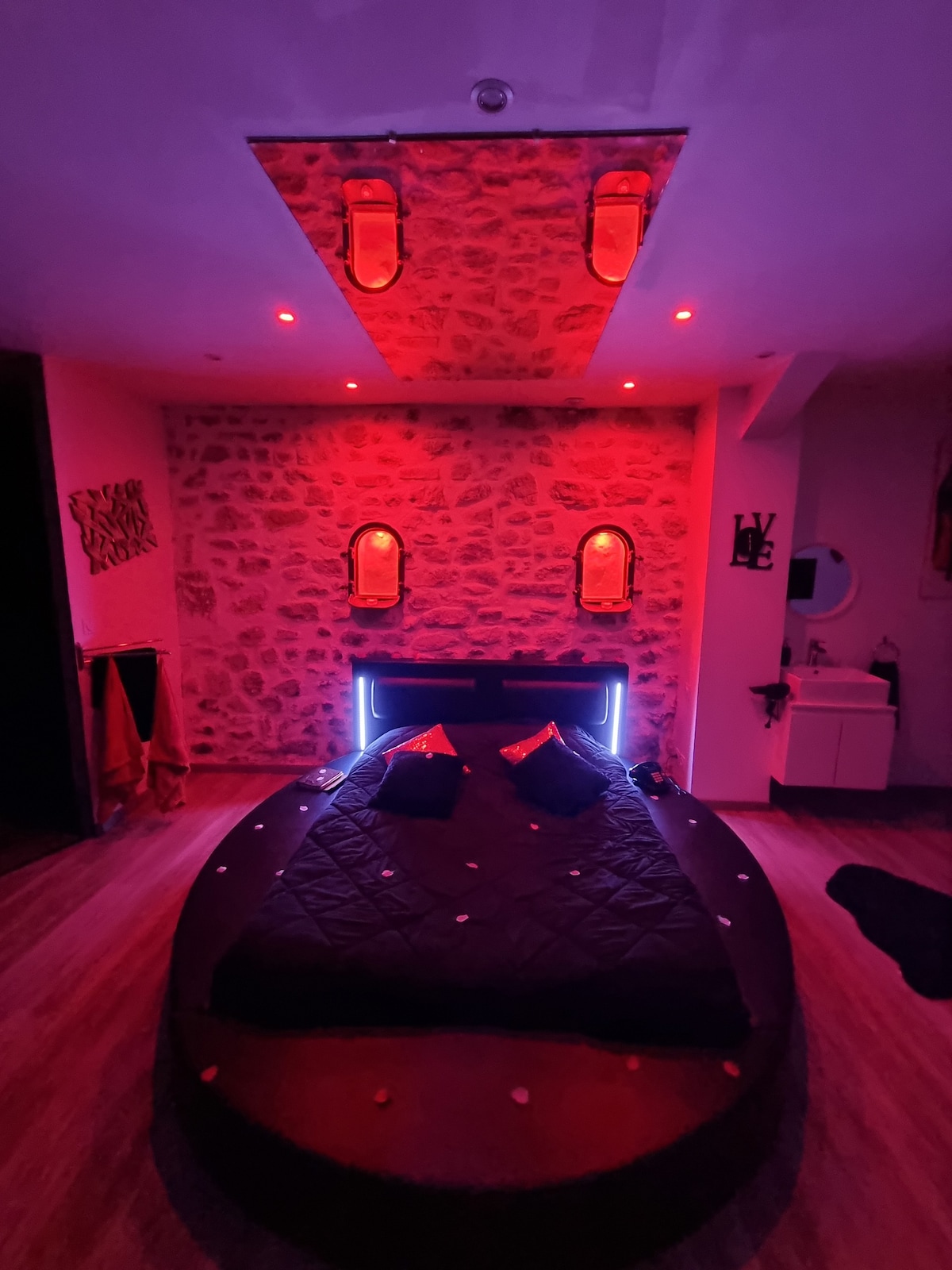 Suite Romantique avec spa et sauna privatif