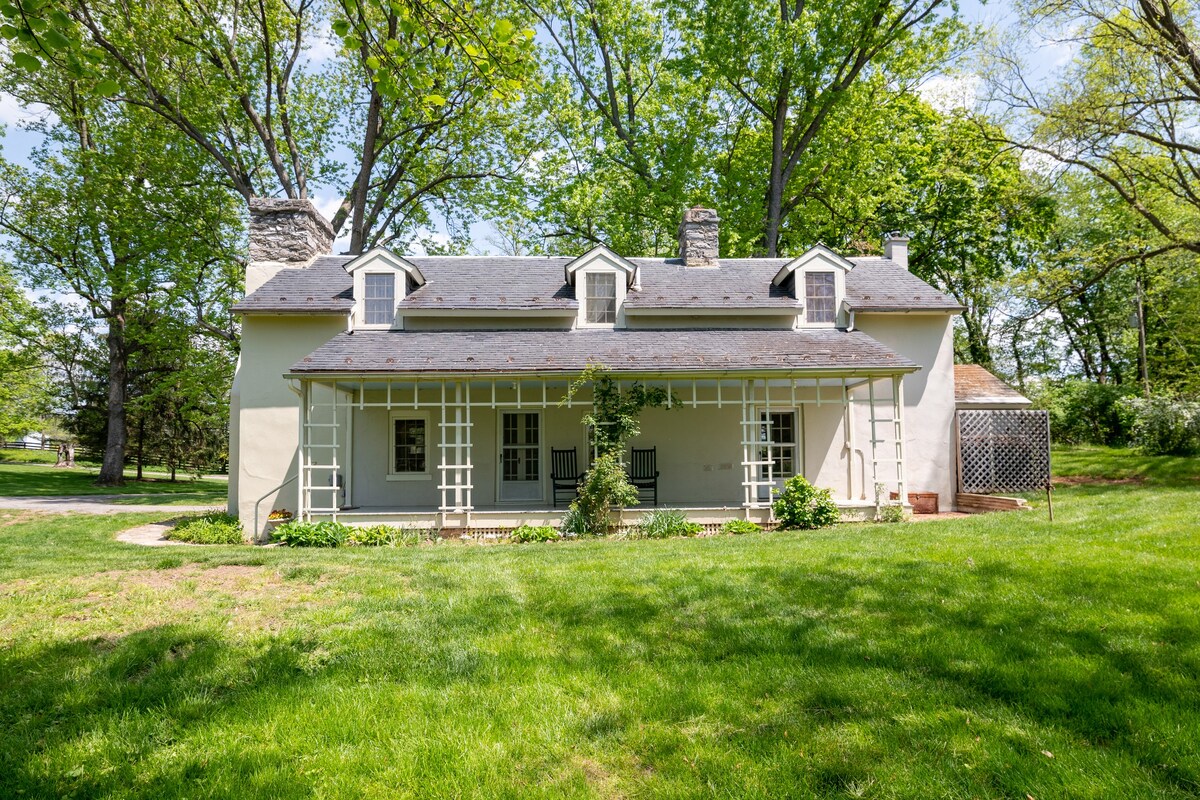 Milton Valley Cottage on Historic Estate Farm