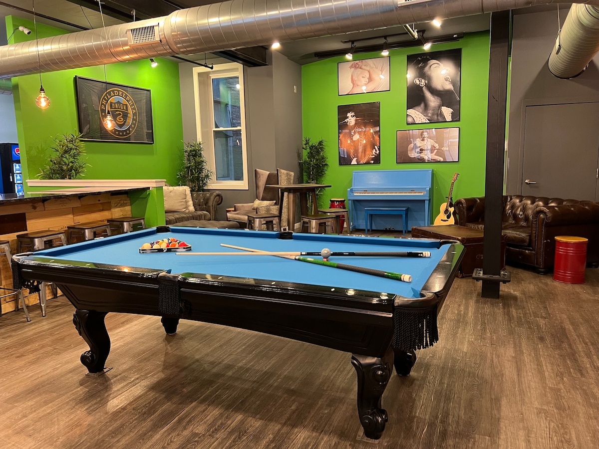 Apple Hostels Philly 6张床位女性宿舍房间