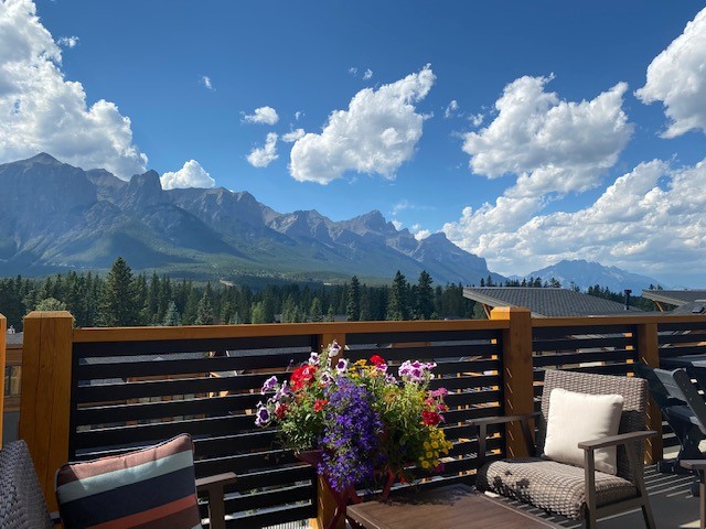 The Lookout at White Spruce Lodge - Spring Creek