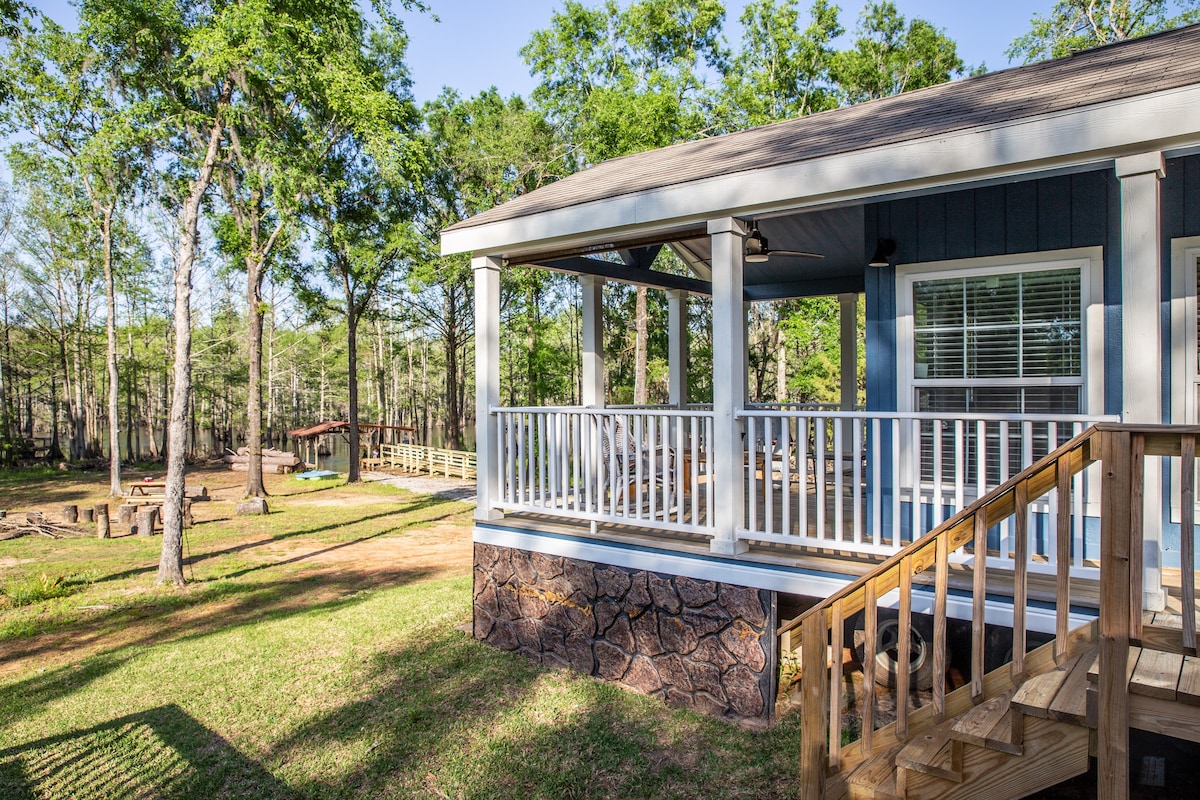 Iatt Lake Cabins and Kayaks Dragonfly House