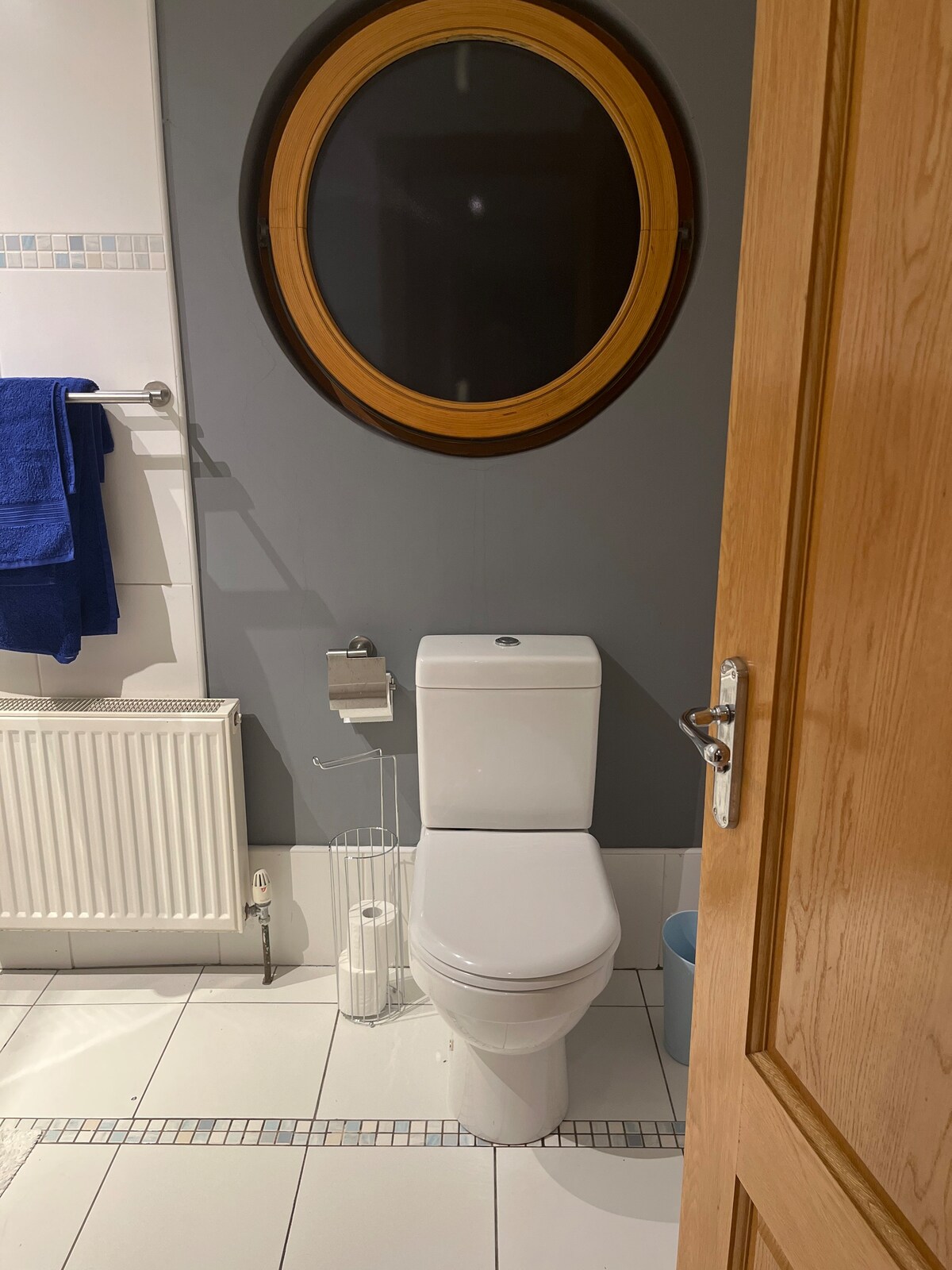 Cheerful Single Room with bathroom