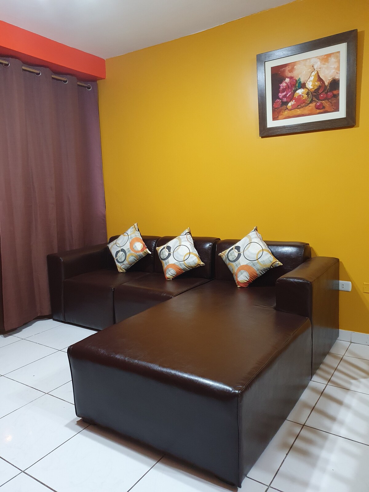 Nice 2nd floor 3BR / 2BA apartment in Huanchaco