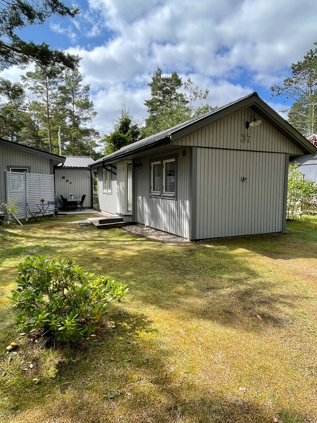 Yngsjö大海附近松林中的客用小屋