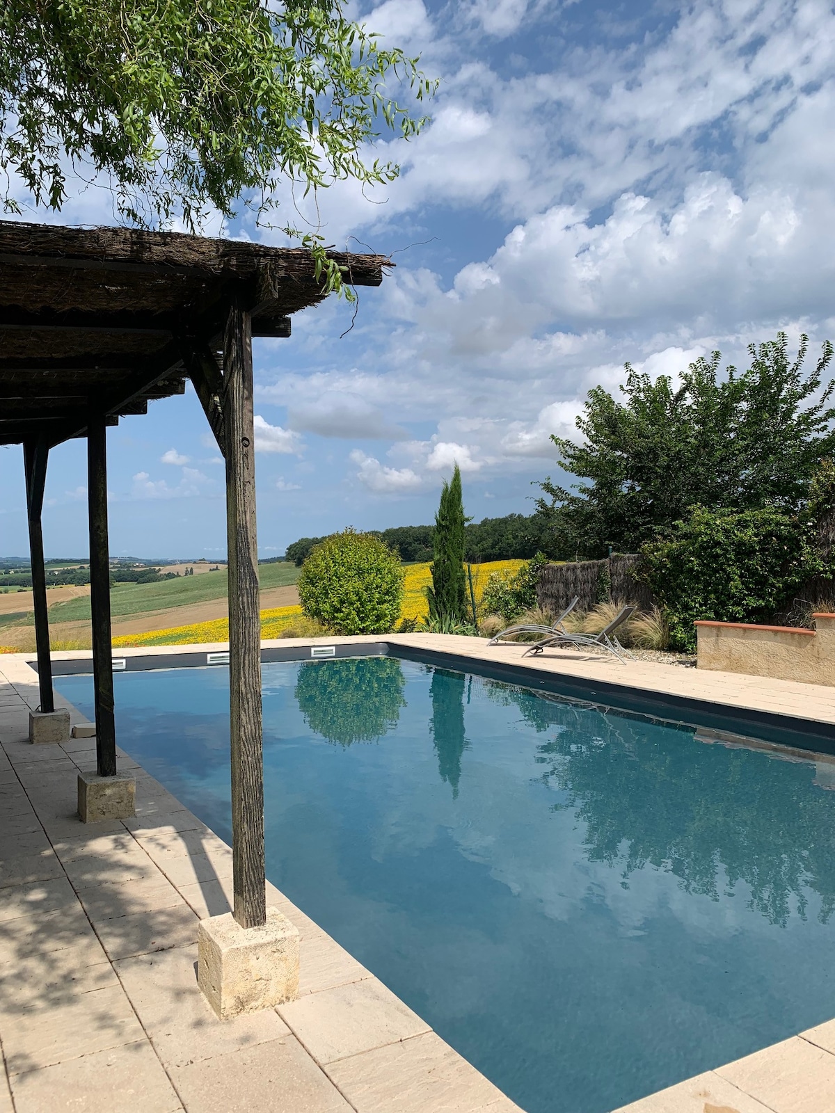 Lovely house, private pool and a fantastic view