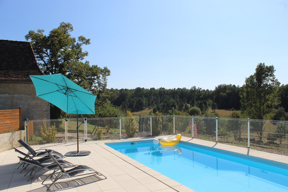 Gîte de charme " Au bout du Chemin" avec piscine