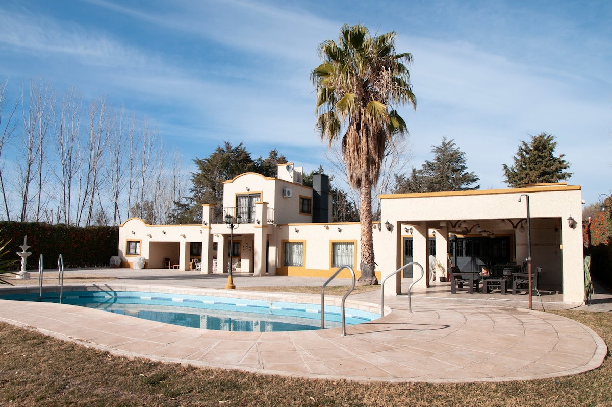 La Moni -位于拉斯普埃塔斯（ Las Compuertas ）的私人住宅