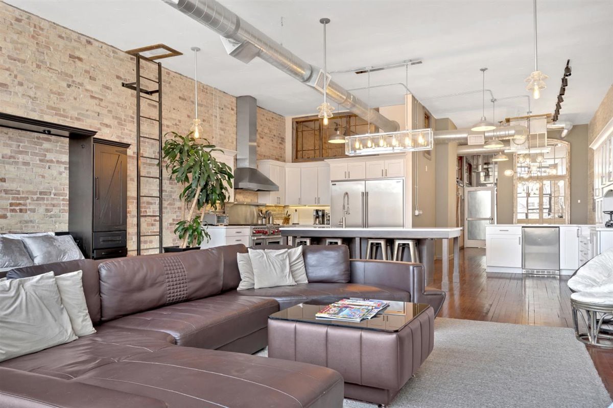 Downtown Luxury Traverse City Loft Union/State St