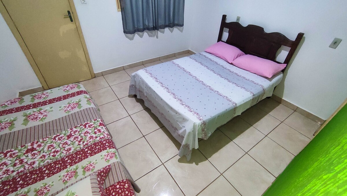 Apartamento suíte n° 1 cama casal + cama solteiro