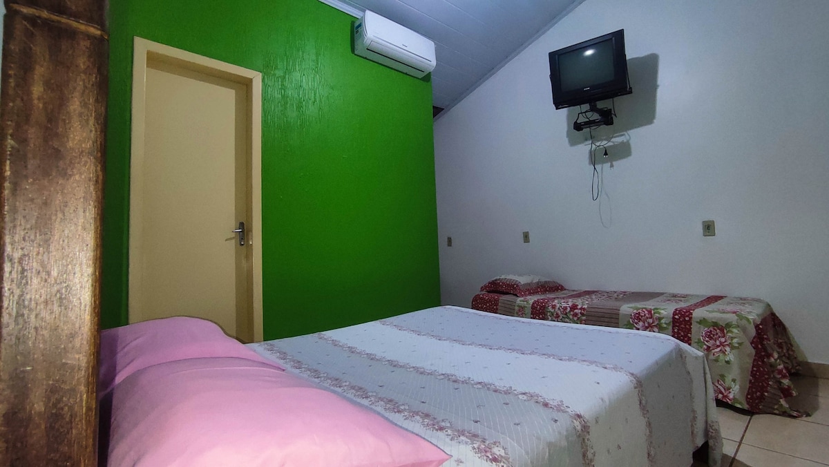 Apartamento suíte n° 1 cama casal + cama solteiro