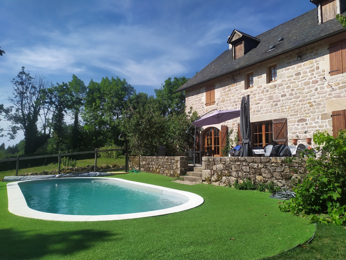 Gîte 15 personnes piscine 7 chambres 6 sdb-6wc