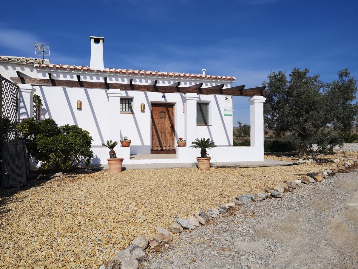 Casa rural Alzabara Piscina Privada chimenea y BBQ