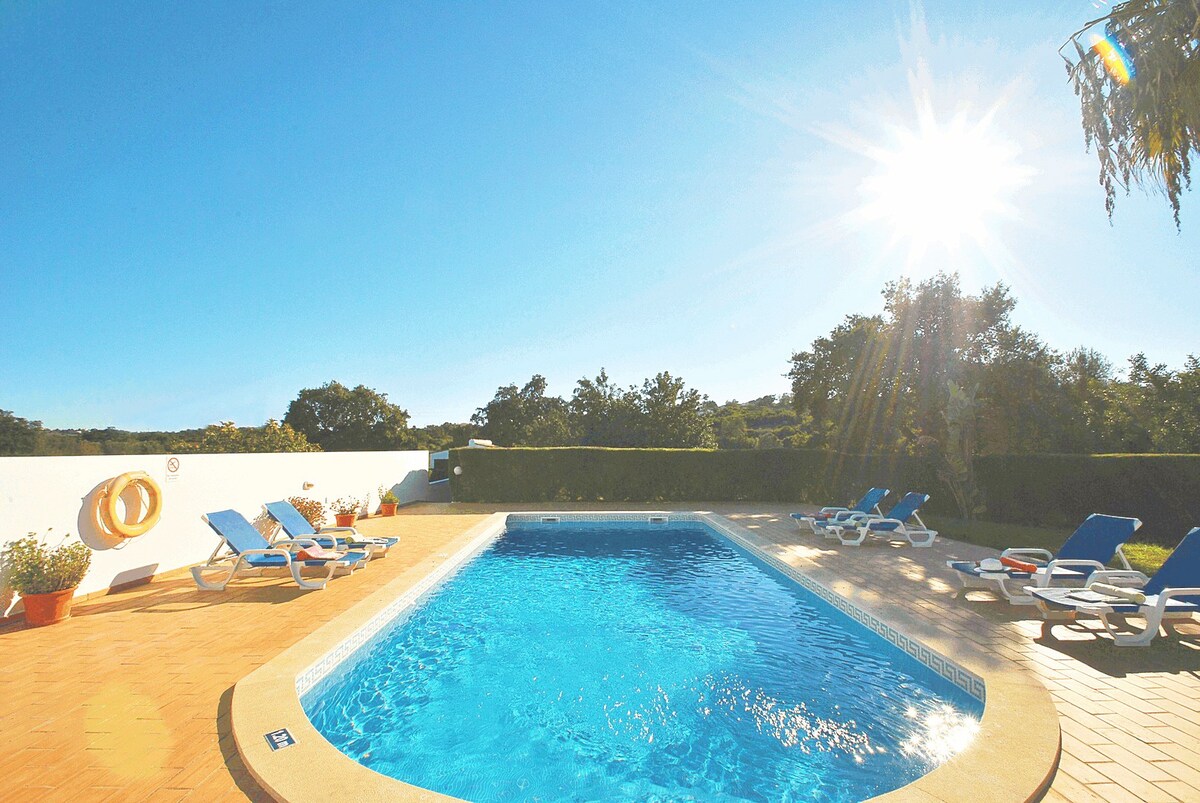 马蒂尼卡别墅（ VILLA MARTINICA ） -迷人的别墅，带私人泳池
