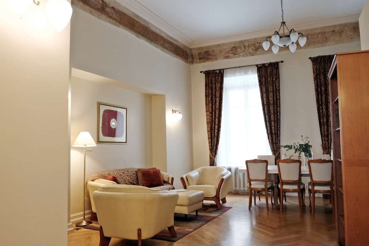 Elegant Old Town stay by the Town Hall square