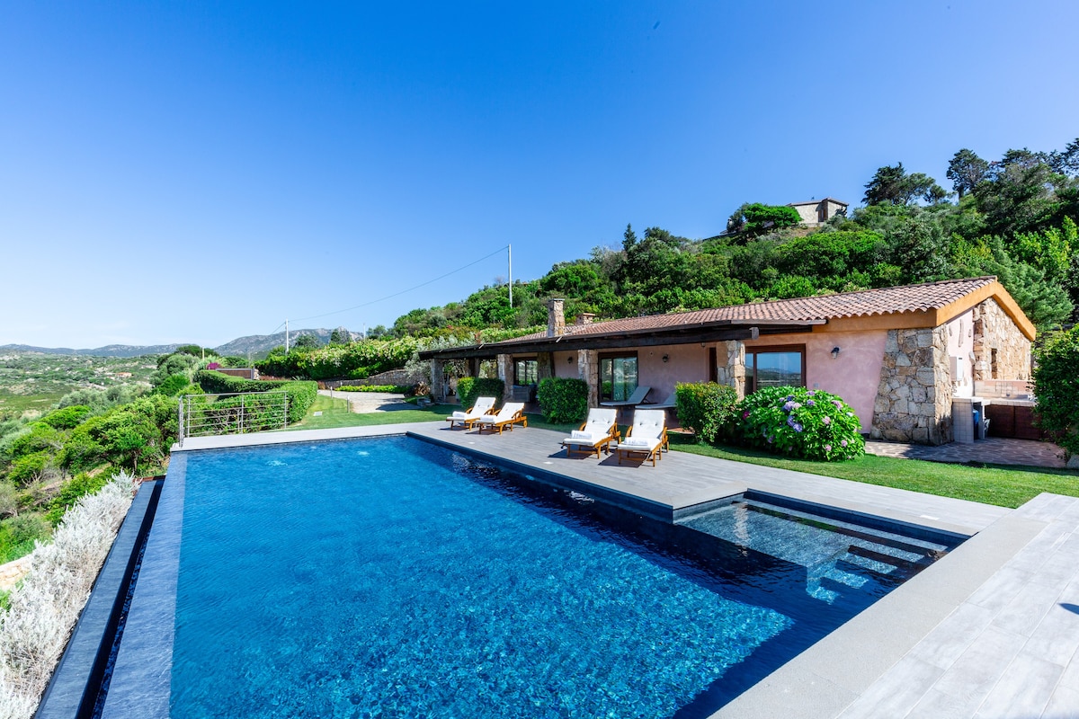 带私人泳池的Costa Smeralda House