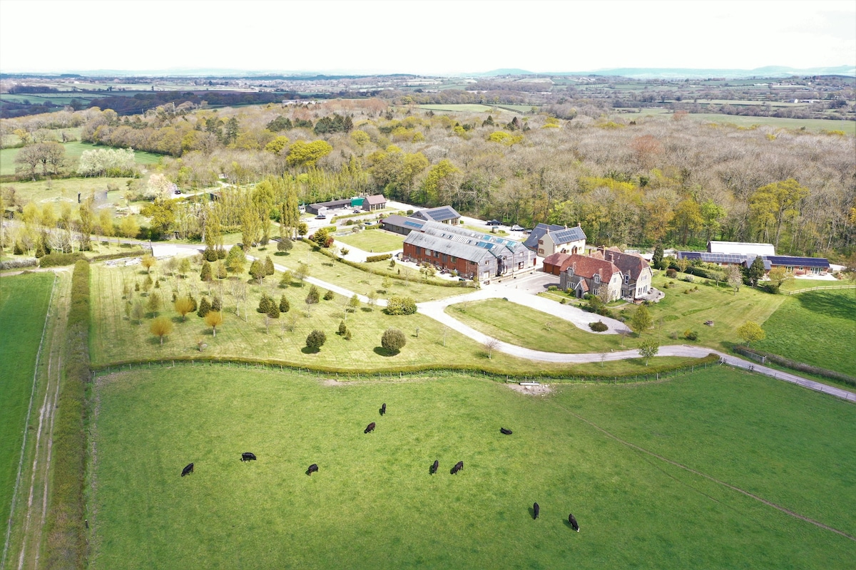 Peaceful hot tub retreat in rural Dorset