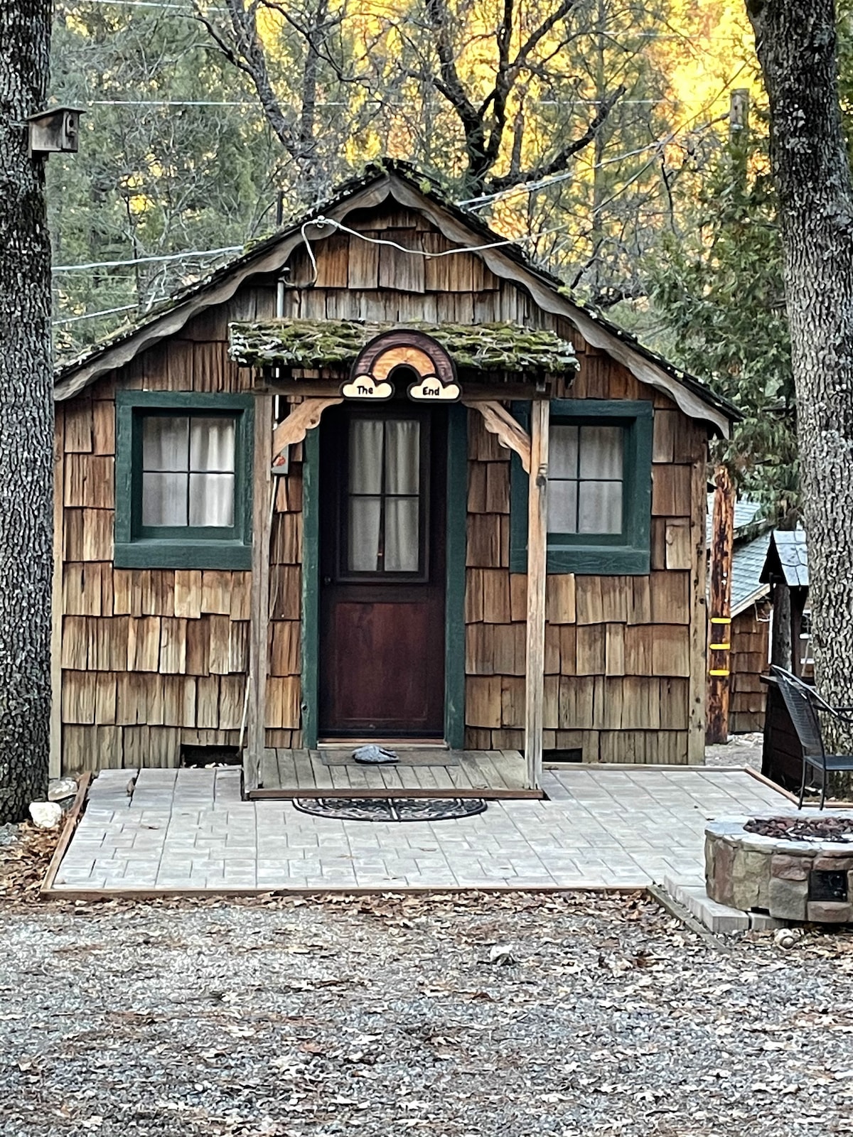 Rainbow 's End Cabin