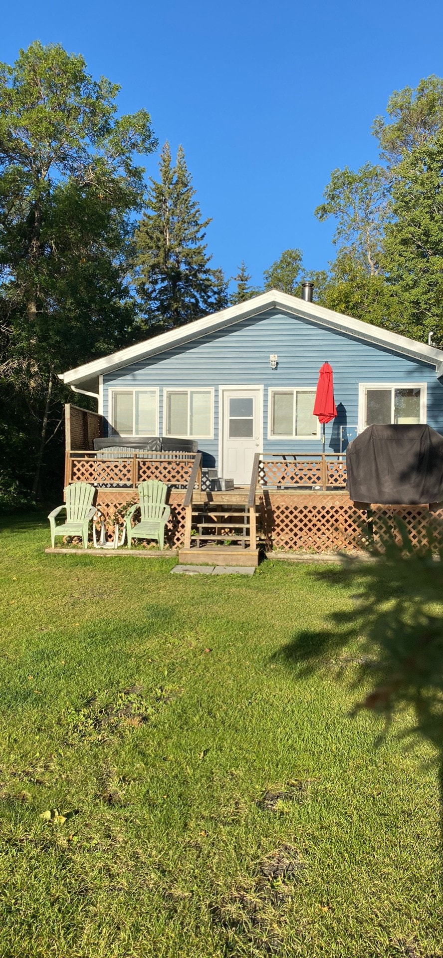 Lake Front Cottage on Lake Wpg