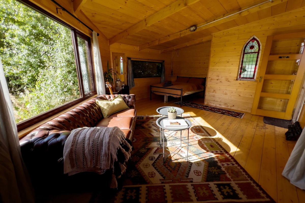 Glack House定制小木屋，可欣赏森林和海景