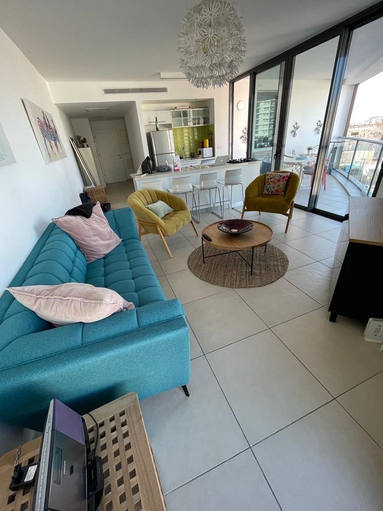 Beautiful 2 bedroom trendy apartment in Florentin.