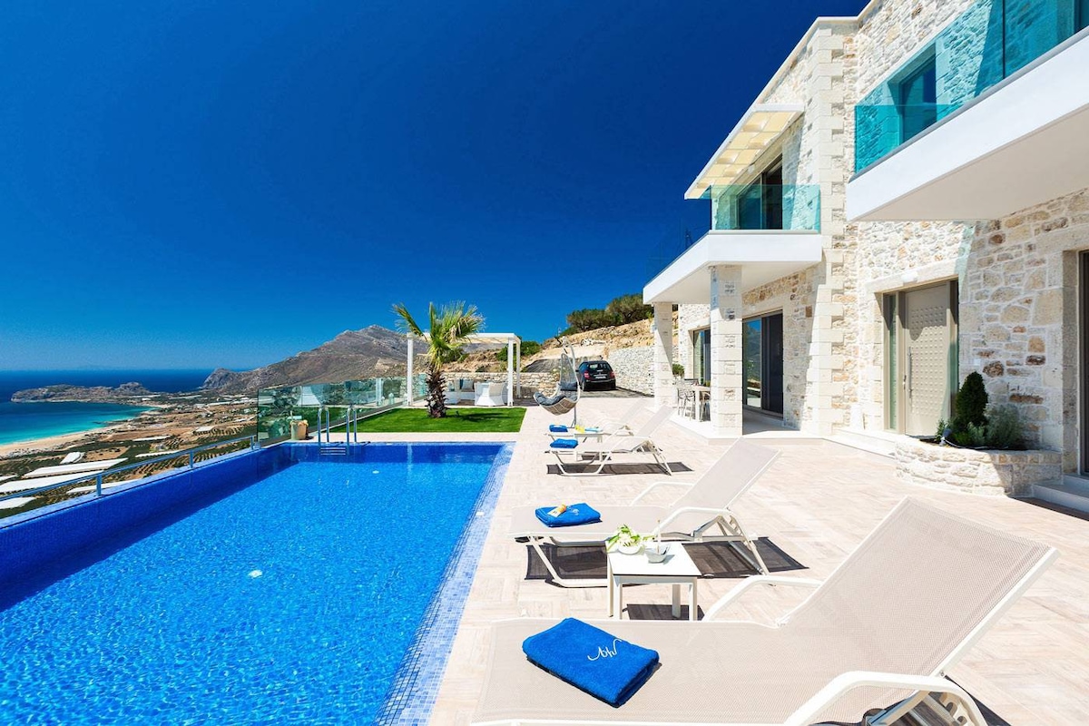 Villa Sunset Dream, 6 BD, 7 BA, 2 private pools