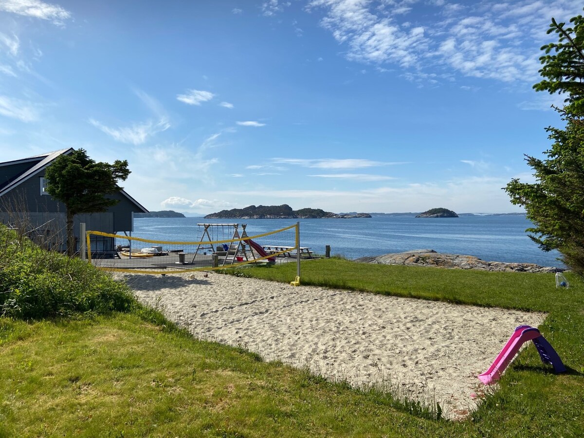 挪威卑尔根海滨别墅。免费船只。